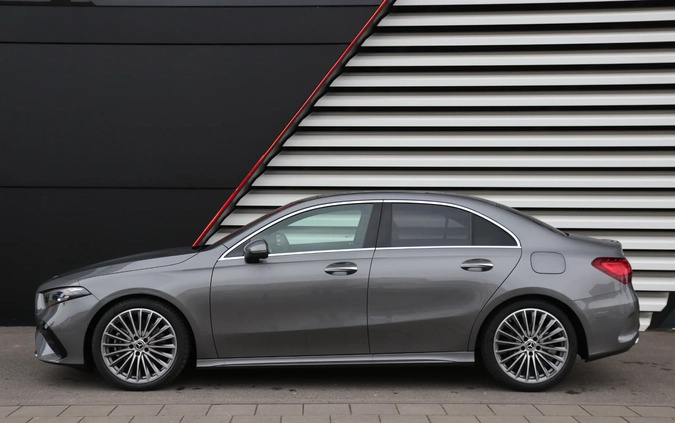 Mercedes-Benz Klasa A cena 213442 przebieg: 10, rok produkcji 2023 z Koźmin Wielkopolski małe 326